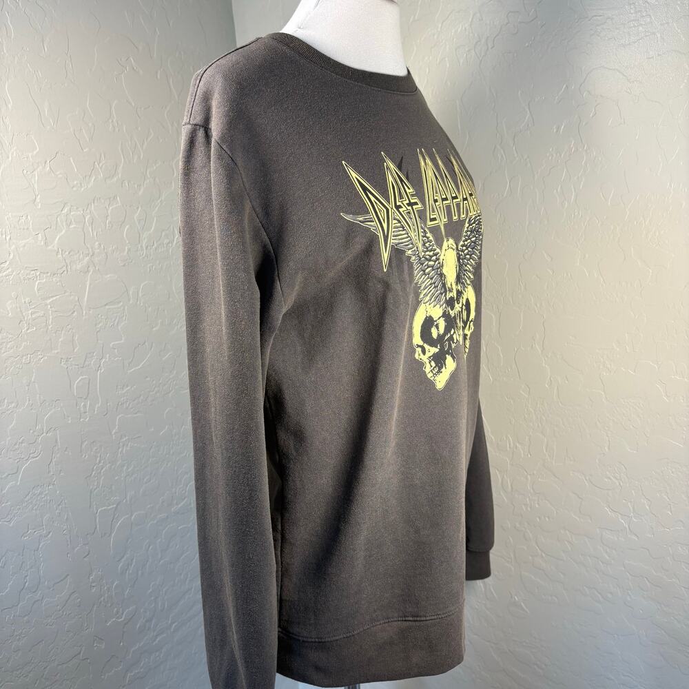 Def Leppard Official Licensed Sweatshirt Skull Wings Graphic Charcoal Rock Band - Picture 3 of 11